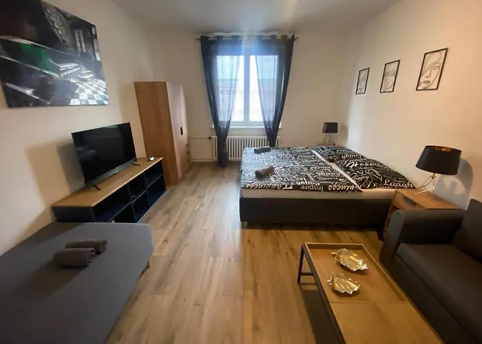 Cerna Ruze - 4 Plzeň